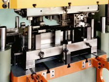 3-Achsen hydraulisch gesteuertes Verbundwerkeug für Schutzkappen 